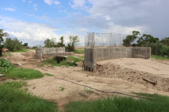 PRESIDENTE DEL CONSEJO Y CONCEJALES REALIZAN INSPECCIÓN A CONSTRUCCIÓN DE PUENTE EN LA COMUNIDAD NUEVO AMANECER