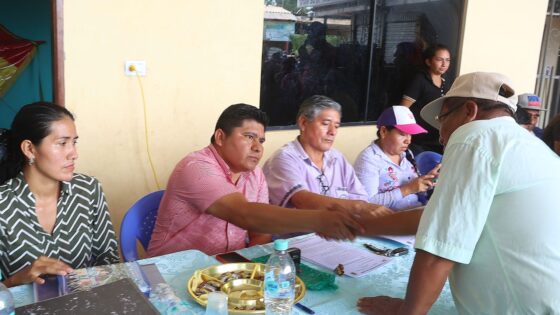 LA COMISIÓN DE AUTONOMÍAS DEL CONCEJO MUNICIPAL ANALIZÓ Y CONSIDERÓ EL TEMA DE USUFRUCTO PARA EL MERCADO 10 DE MAYO «PICO PLANCHA», EN UNA SESIÓN QUE SE REALIZÓ EN LOS AMBIENTES DEL MERCADO