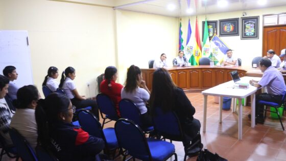 CONCEJO MUNICIPAL DE SAN JULIÁN ATIENDE A FEDERACIÓN DE ESTUDIANTES DE FORMACIÓN DE MAESTROS